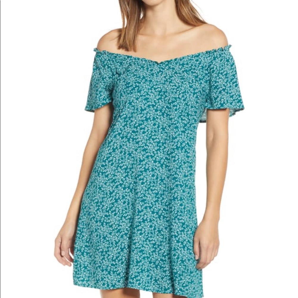 Row - A dress
